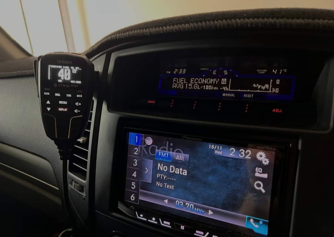 UHF hand piece mount